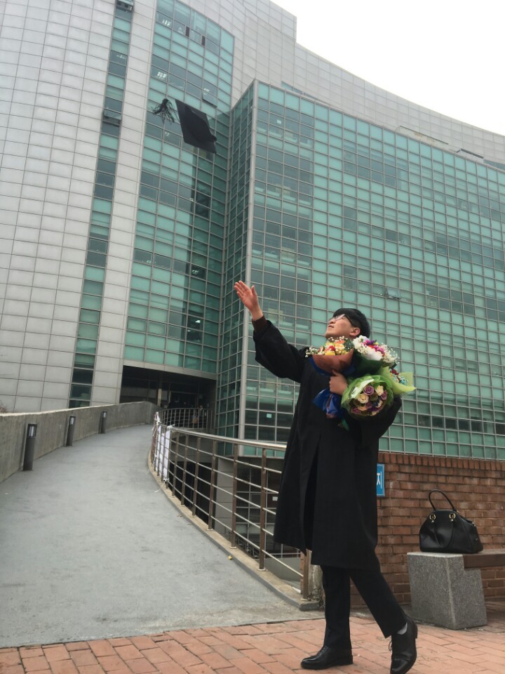 창현졸업식.jpg