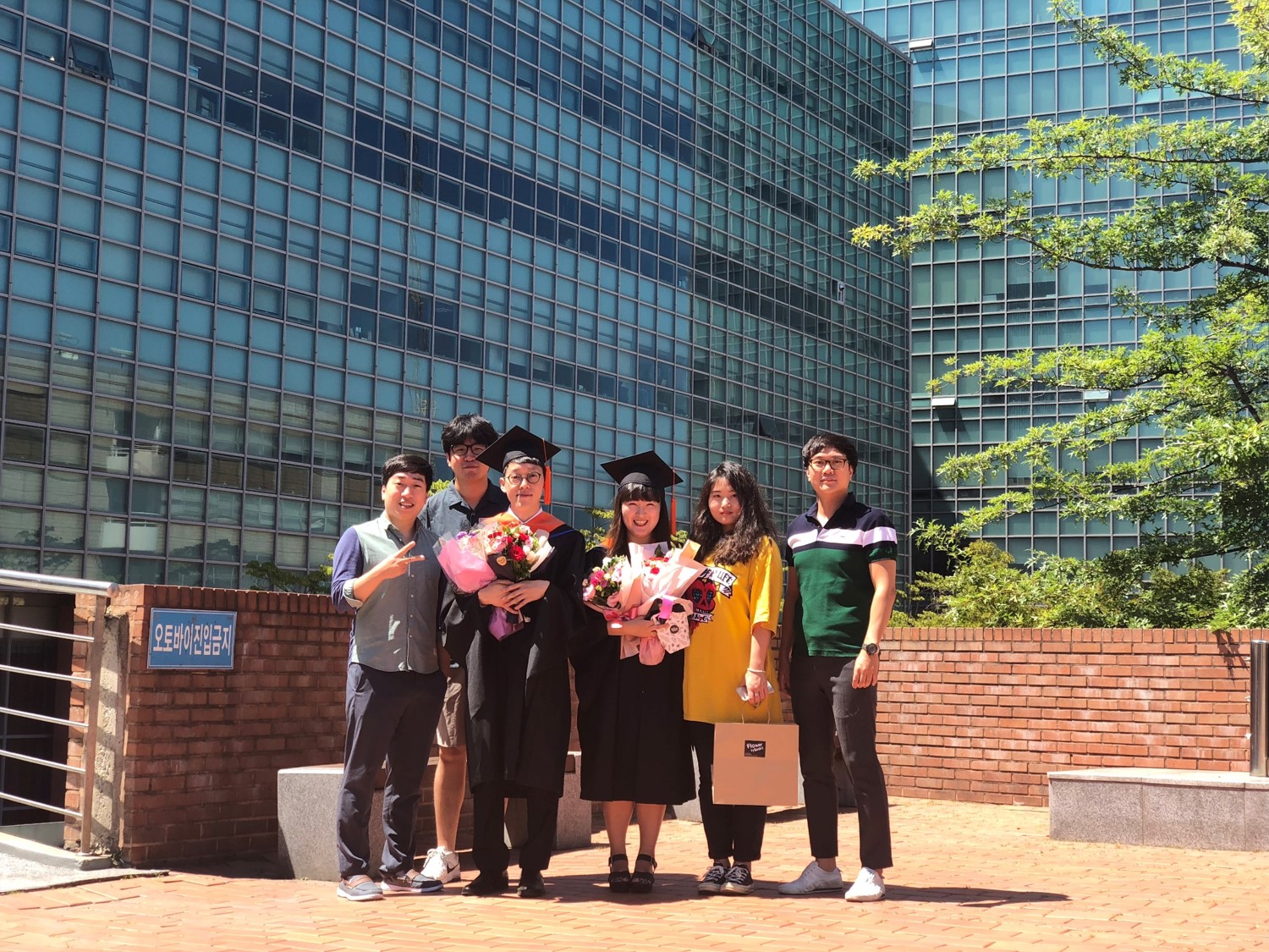 졸업-2.jpg